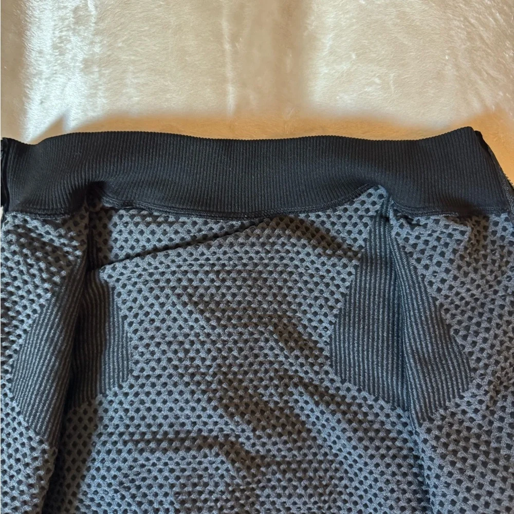 SHEIN Sport Studio Seamless Striped Thumb Holes Sports Jacket - Picture 6 of 7